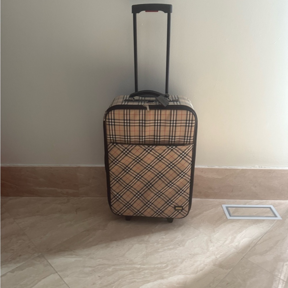 Burberry Plaid Carry on/ Trolley Bag for Travel